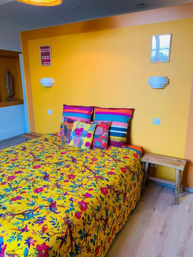 Aux Couleurs De Commarin Chambres D'Hotes 外观 照片